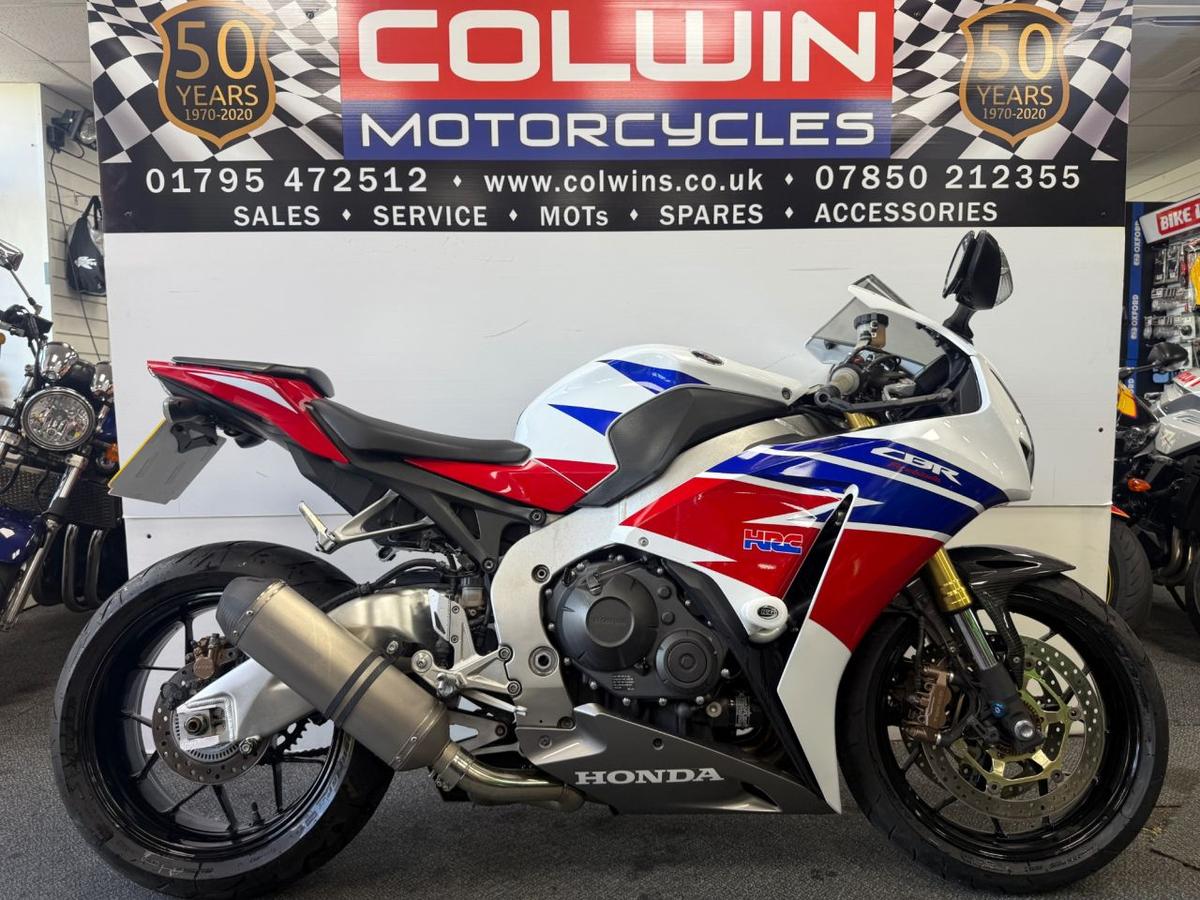 Check out this Honda Cbr1000rr Fireblade 2014 Petrol Manual