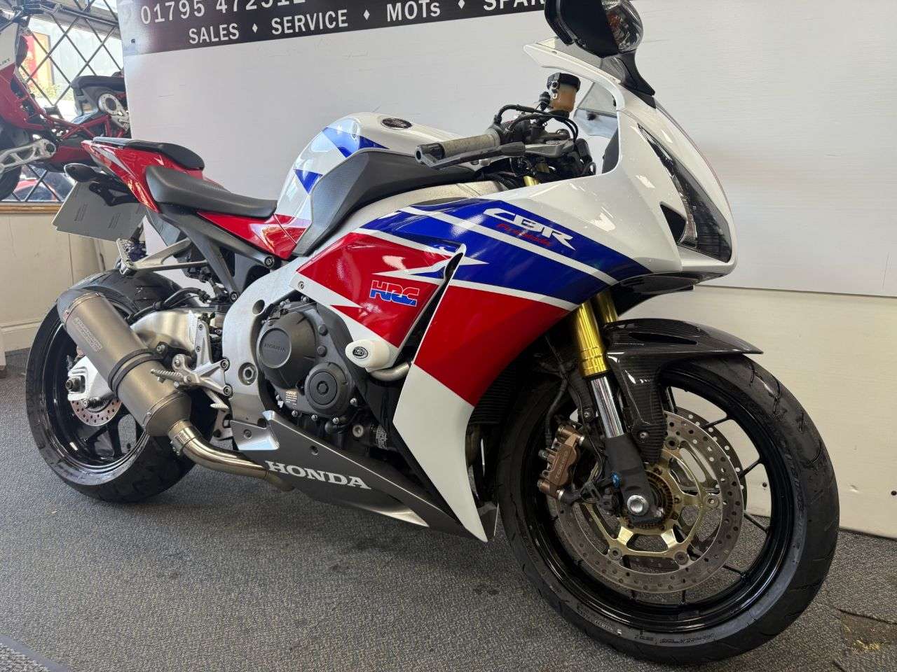 2014 HONDA CBR1000RR FIREBLADE 2014 HONDA CBR1000RR FIREBLADE
