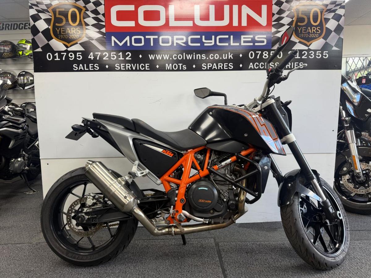 Check out this Ktm 690 Duke 2014 Petrol Manual