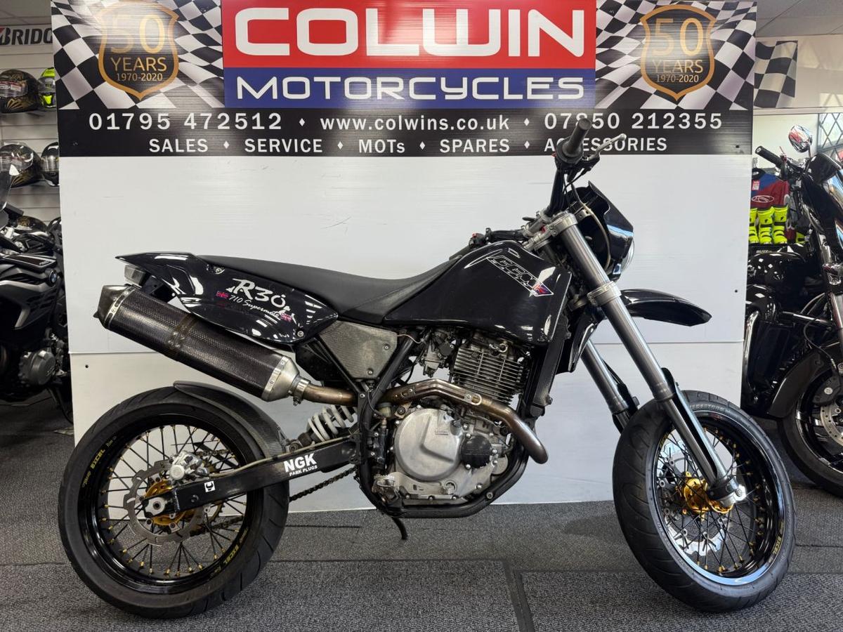 Check out this Ccm R30 Supermoto 2004 Petrol Manual