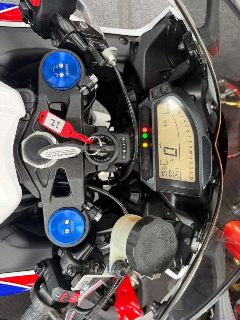 2012 HONDA CBR1000RR FIREBLADE 2012 HONDA CBR1000RR FIREBLADE