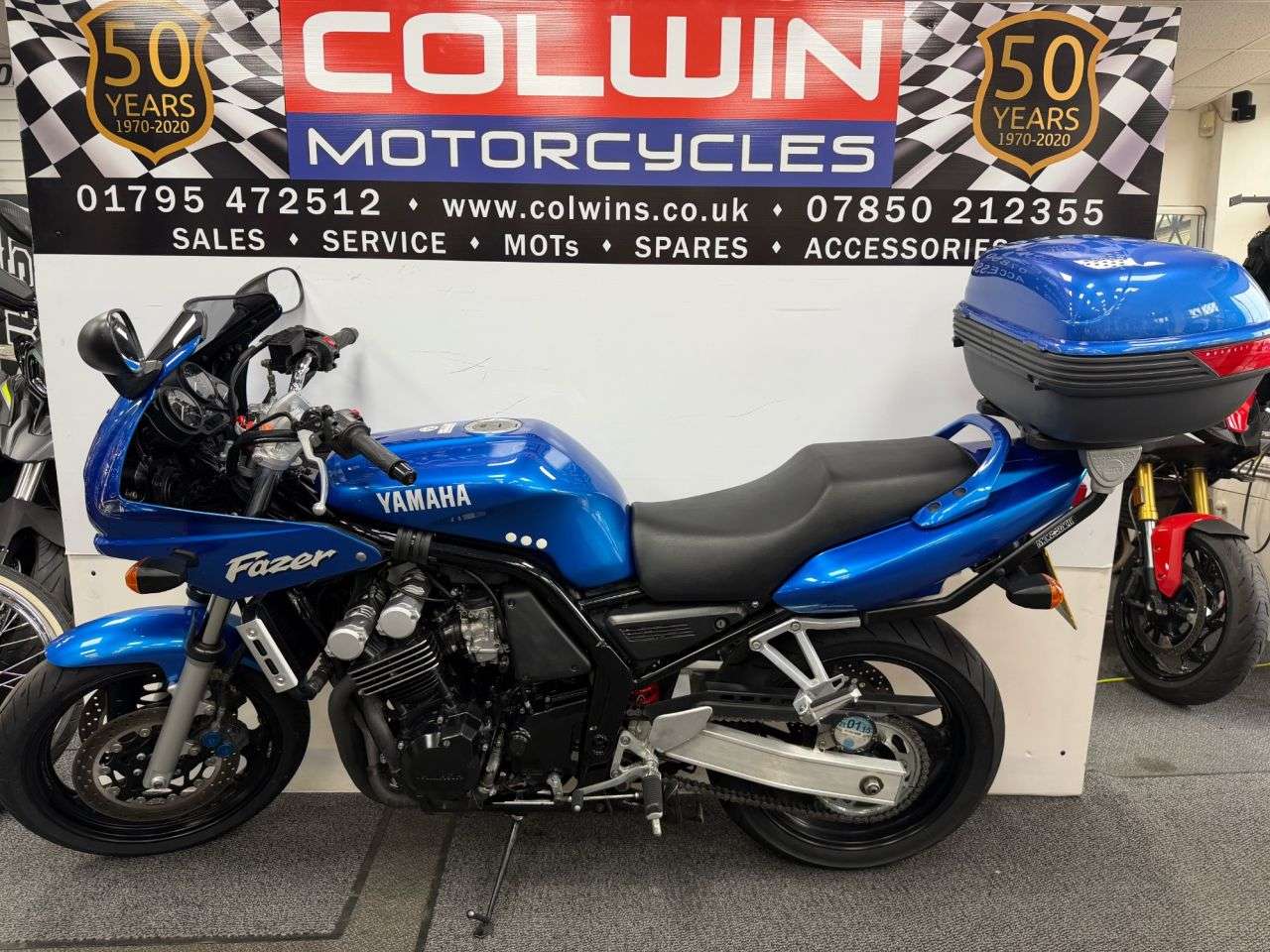 2001 YAMAHA FZS600 2001 YAMAHA FZS600