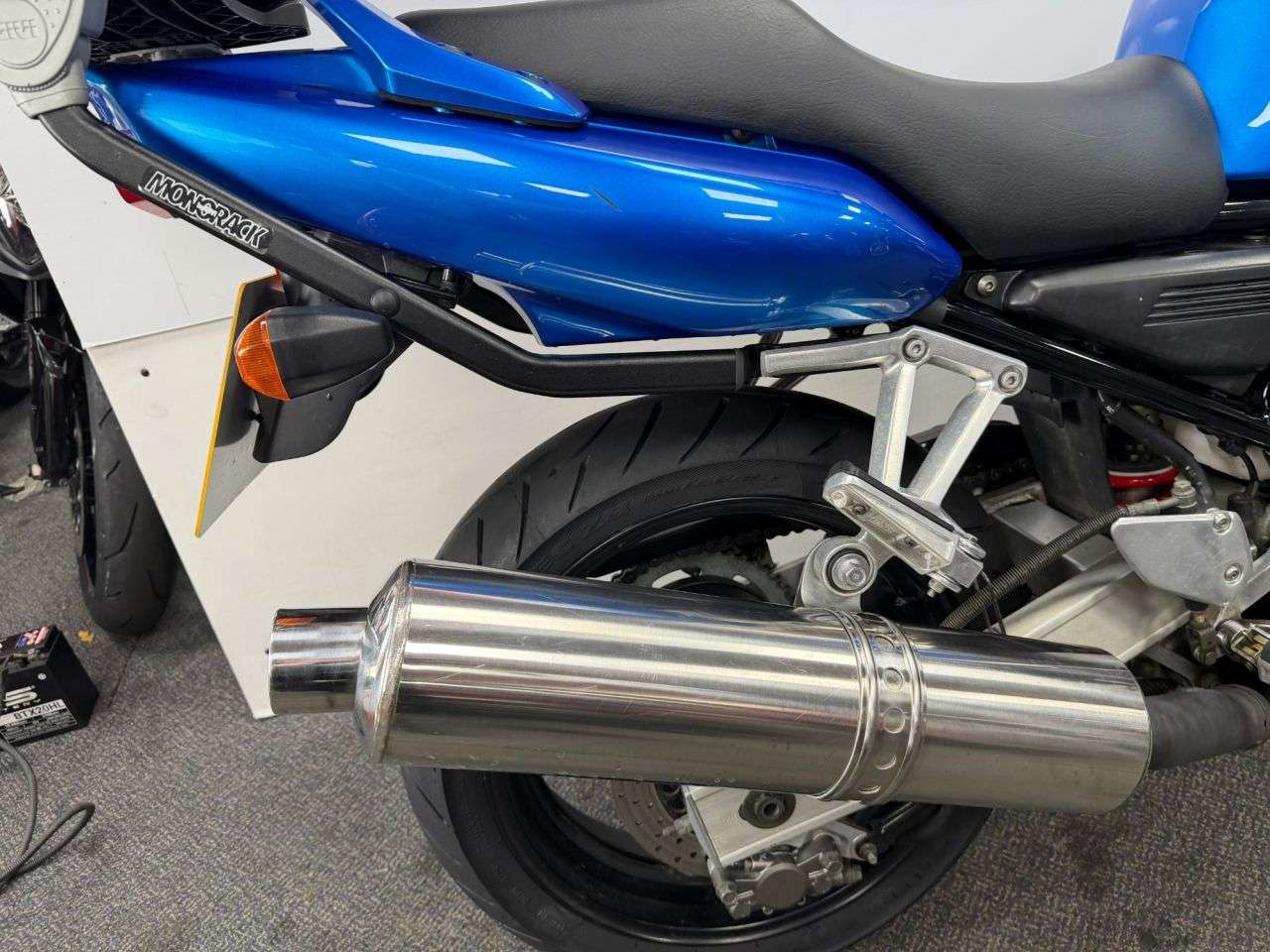 2001 YAMAHA FZS600 2001 YAMAHA FZS600