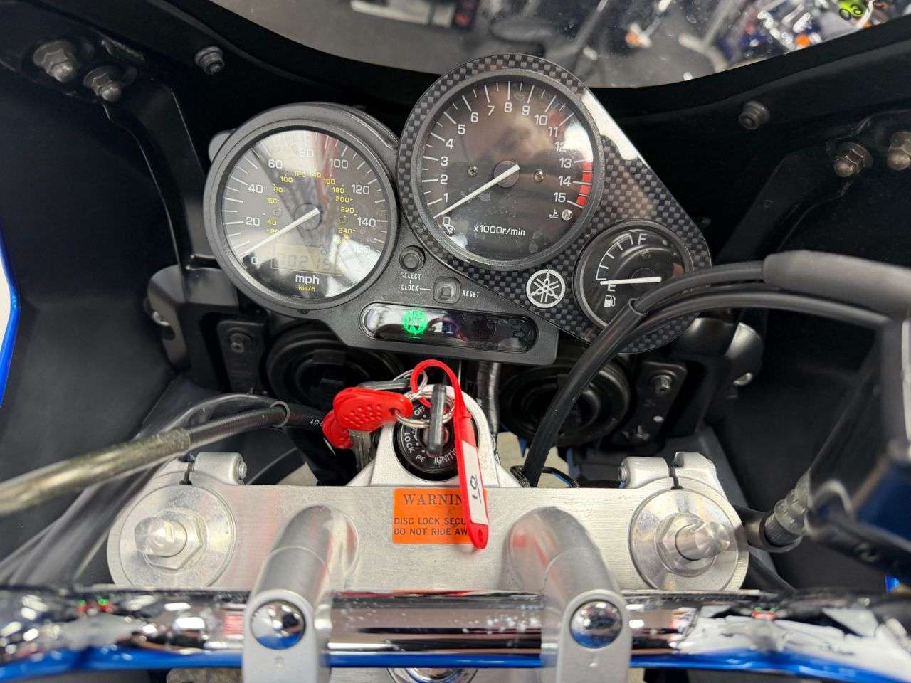 2001 YAMAHA FZS600 2001 YAMAHA FZS600