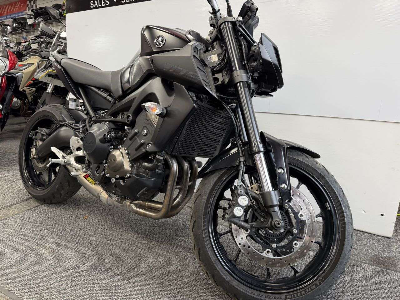 2017 YAMAHA MT-09 2017 YAMAHA MT-09