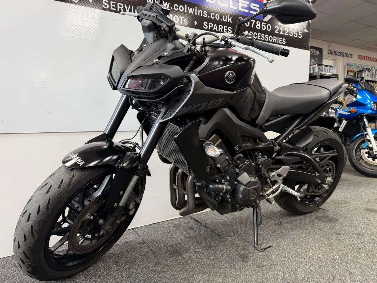 2017 YAMAHA MT-09 2017 YAMAHA MT-09