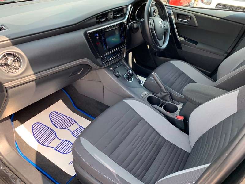 2017 TOYOTA AURIS 2017 TOYOTA AURIS