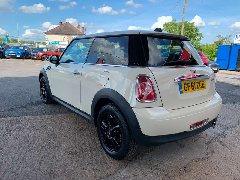 2011 MINI MINI 2011 MINI MINI