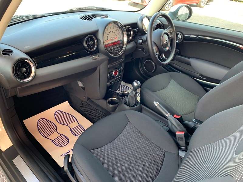 2011 MINI MINI 2011 MINI MINI