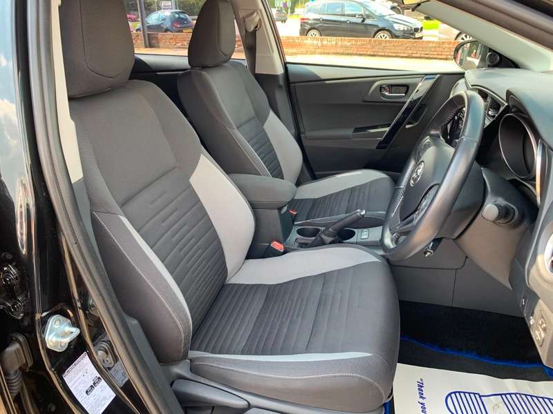 2017 TOYOTA AURIS 2017 TOYOTA AURIS