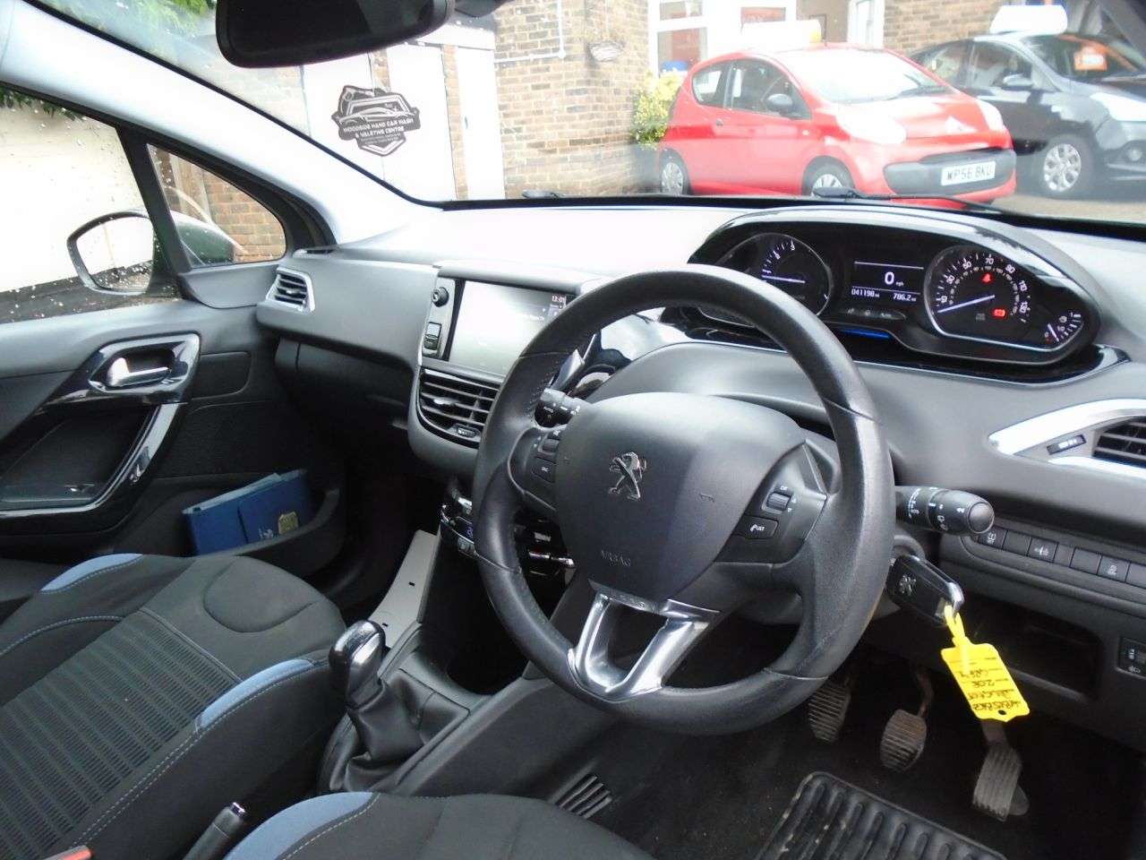 2015 PEUGEOT 208 2015 PEUGEOT 208