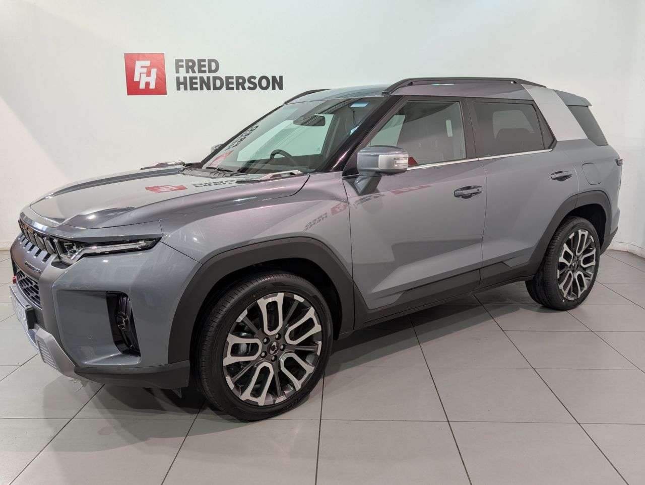 2025 KGM TORRES 2025 KGM TORRES