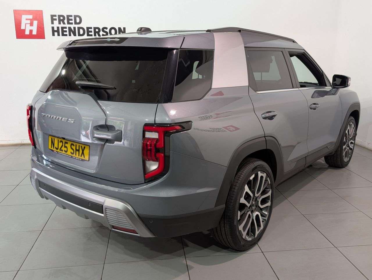 2025 KGM TORRES 2025 KGM TORRES