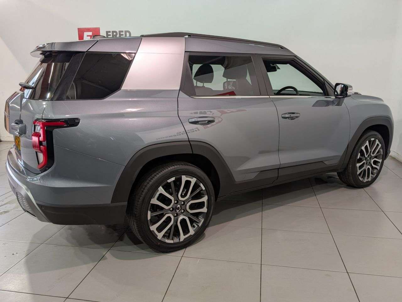 2025 KGM TORRES 2025 KGM TORRES