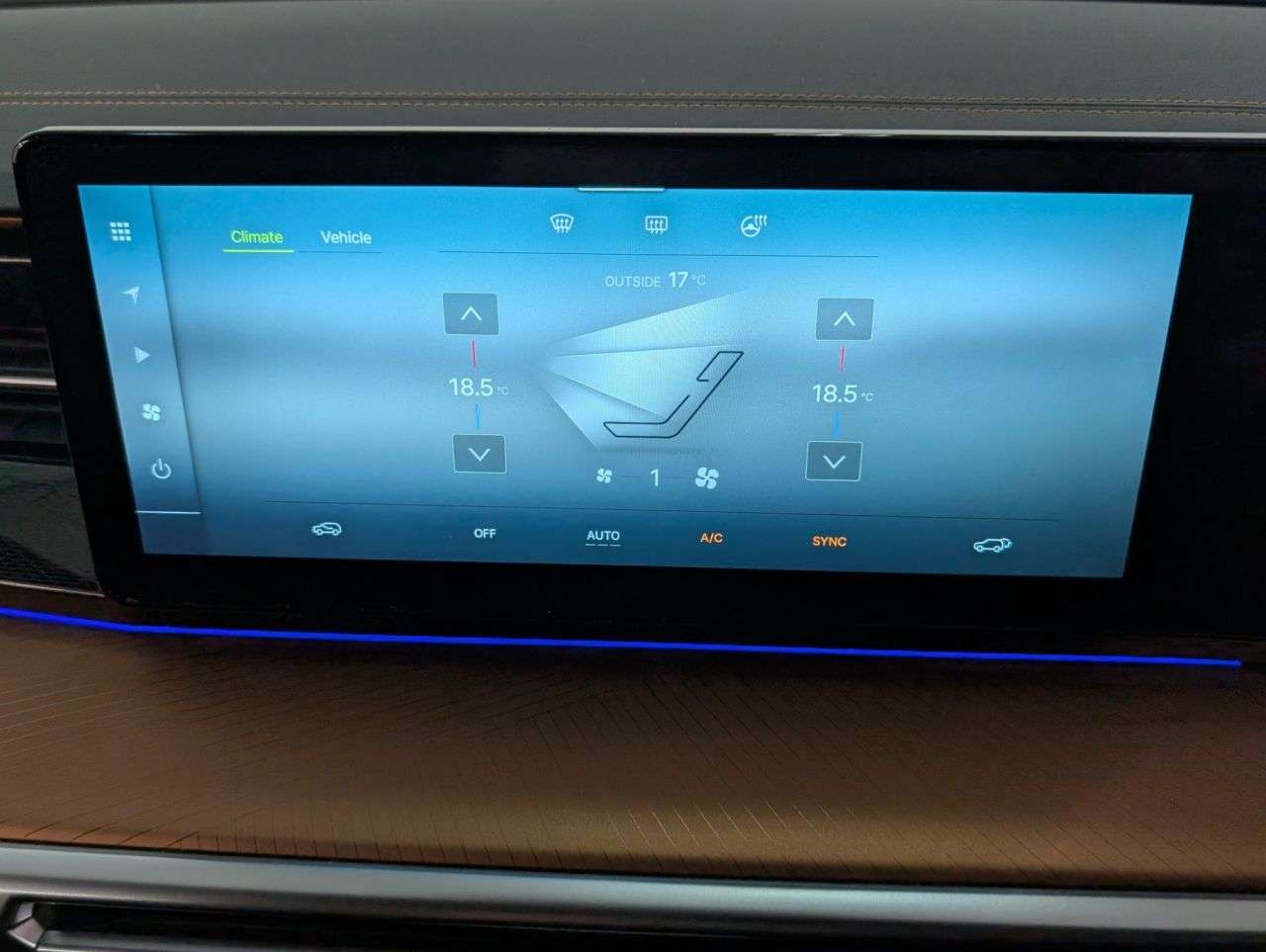 2025 KGM TORRES 2025 KGM TORRES