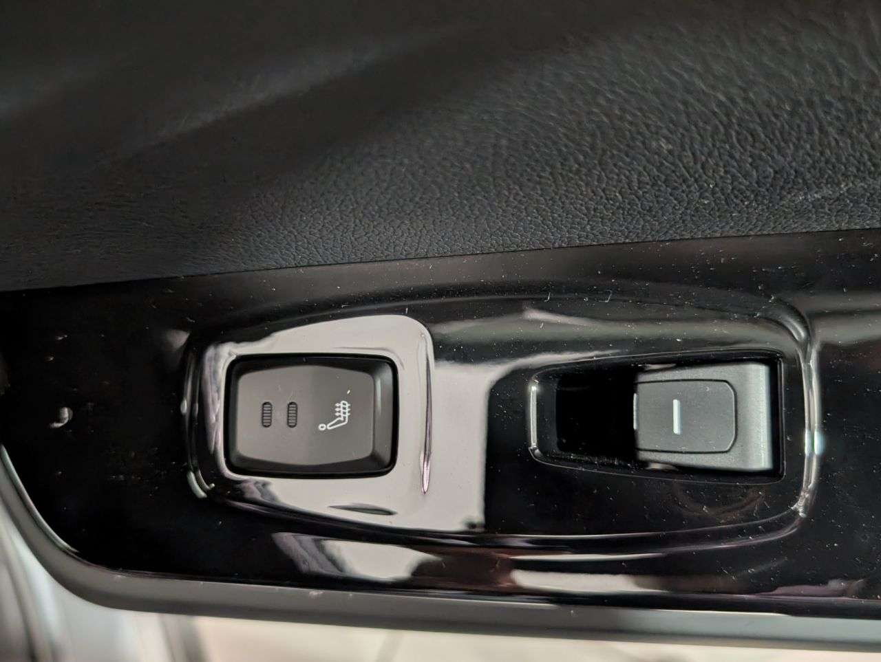 2025 KGM TORRES 2025 KGM TORRES