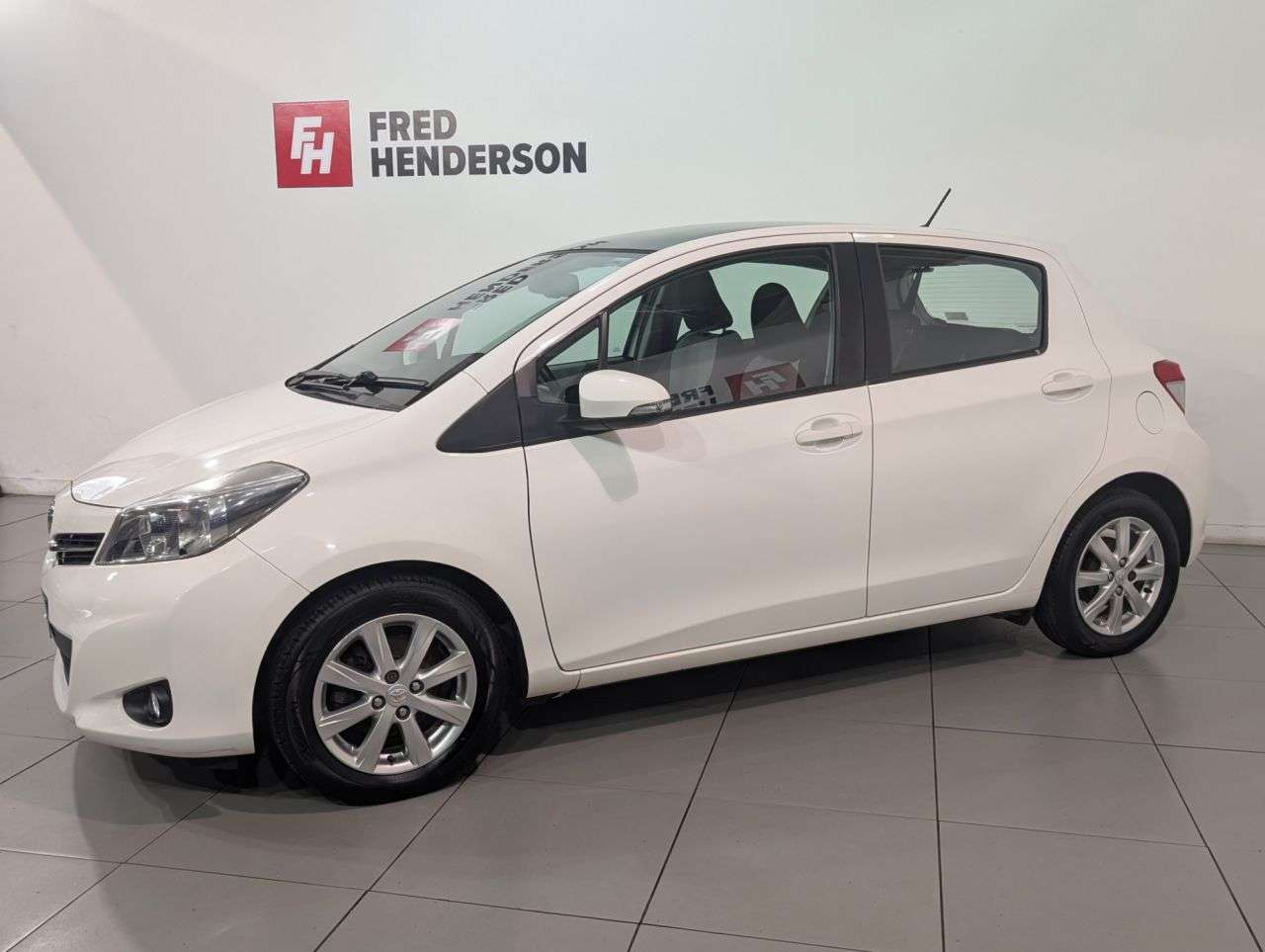 2012 TOYOTA YARIS 2012 TOYOTA YARIS