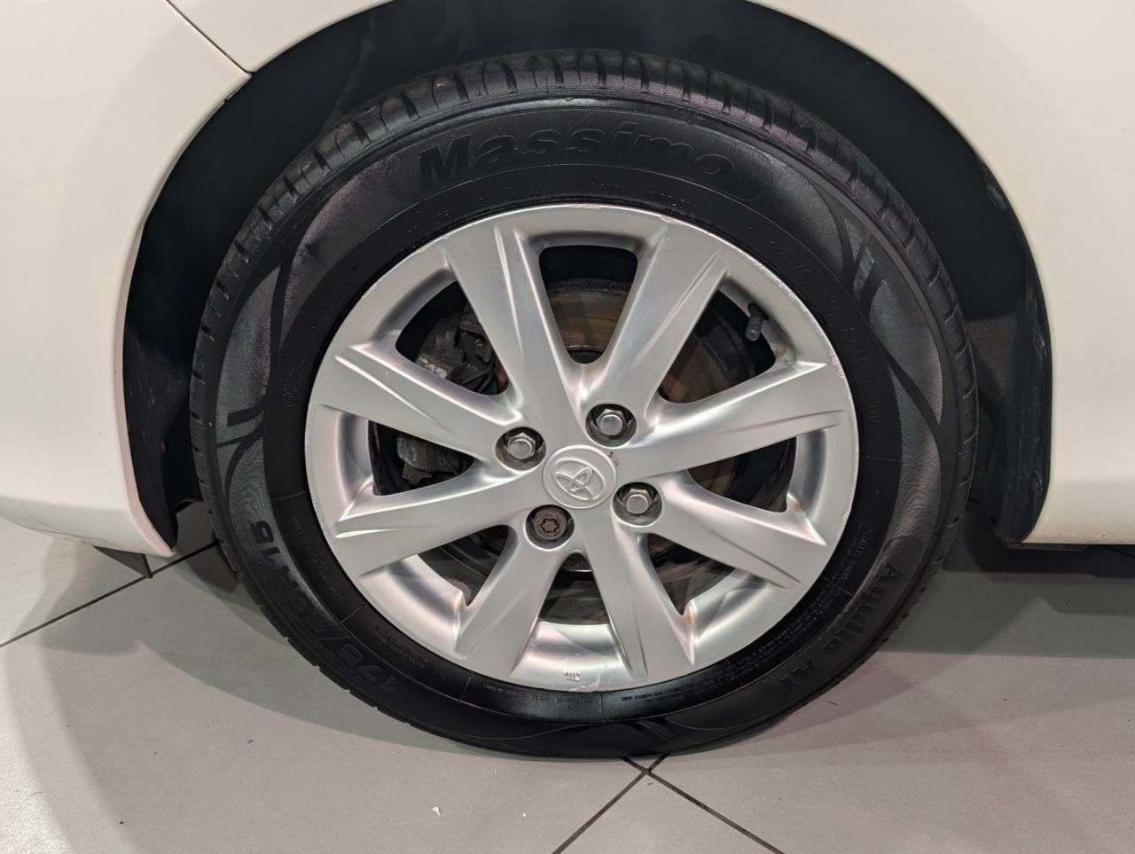 2012 TOYOTA YARIS 2012 TOYOTA YARIS