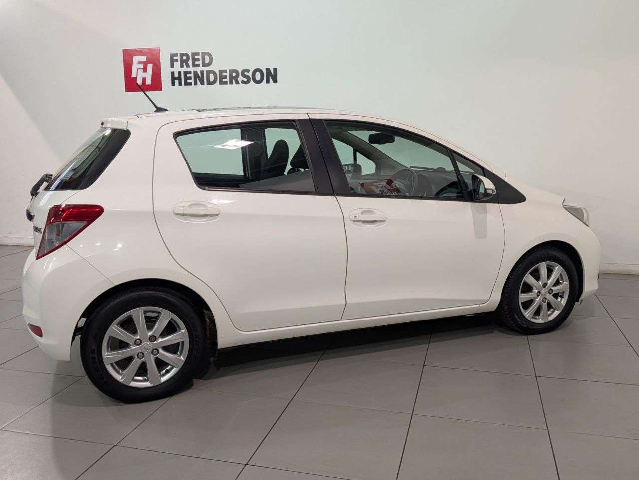 2012 TOYOTA YARIS 2012 TOYOTA YARIS