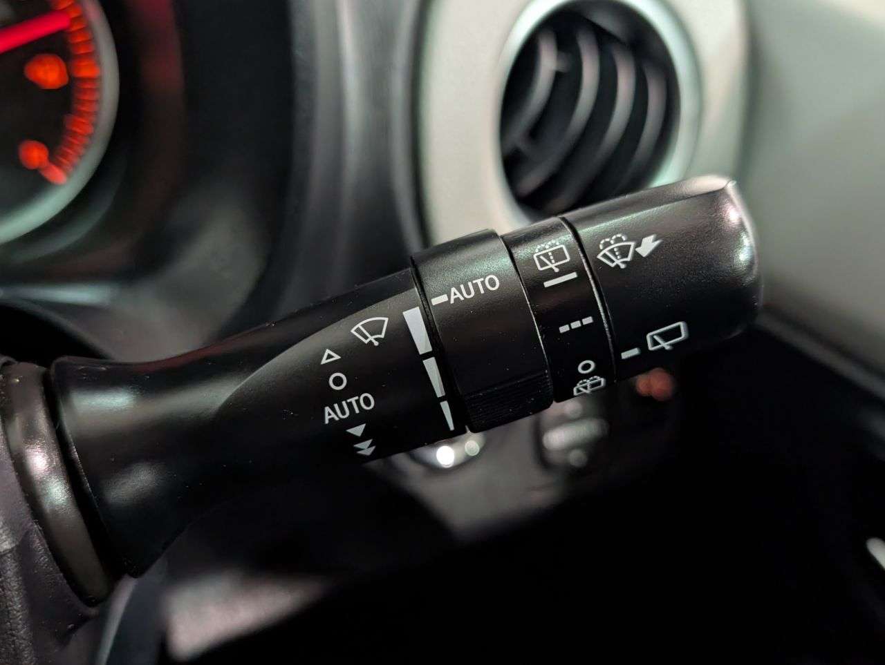 2012 TOYOTA YARIS 2012 TOYOTA YARIS