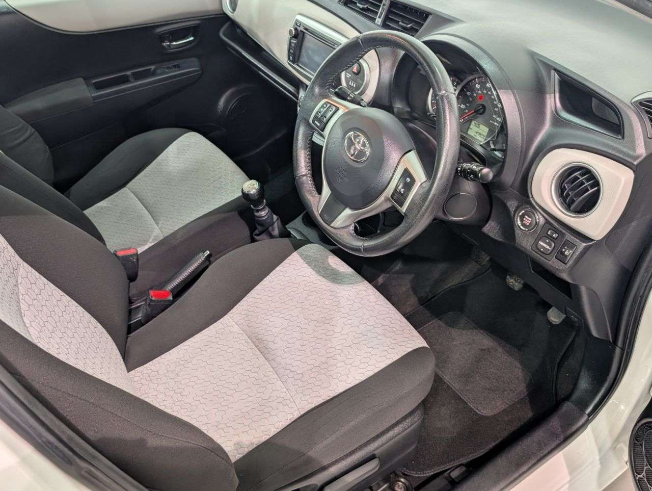 2012 TOYOTA YARIS 2012 TOYOTA YARIS