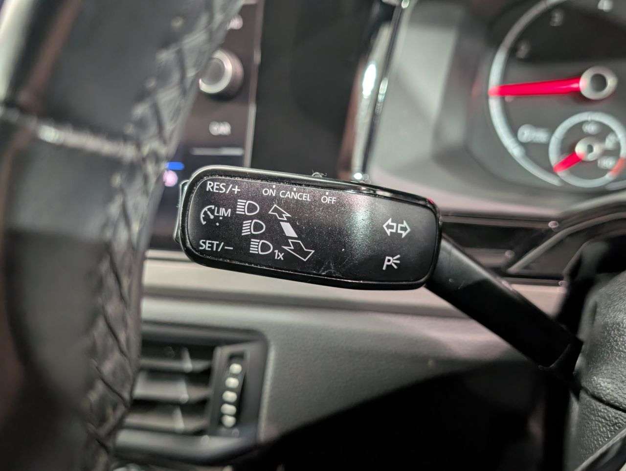 2019 VOLKSWAGEN POLO 2019 VOLKSWAGEN POLO