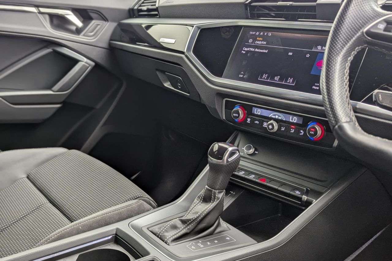 2022 AUDI Q3 2022 AUDI Q3