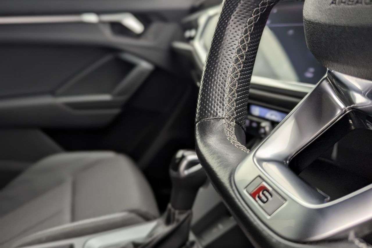 2022 AUDI Q3 2022 AUDI Q3