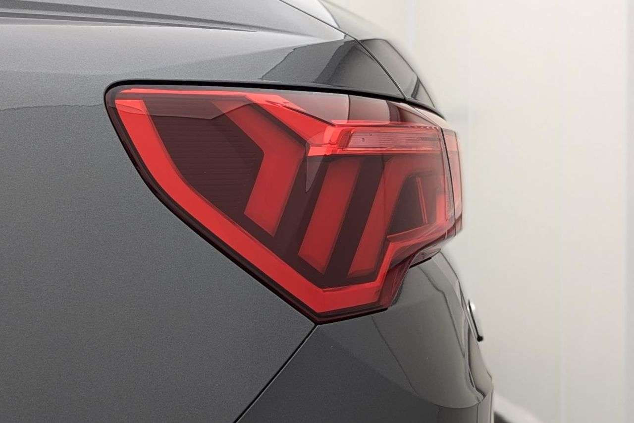 2022 AUDI Q3 2022 AUDI Q3