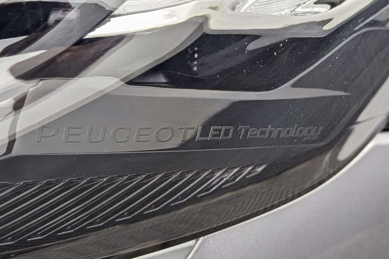 2022 PEUGEOT 208 2022 PEUGEOT 208