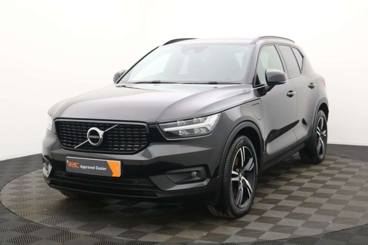 2020 VOLVO XC40 2020 VOLVO XC40