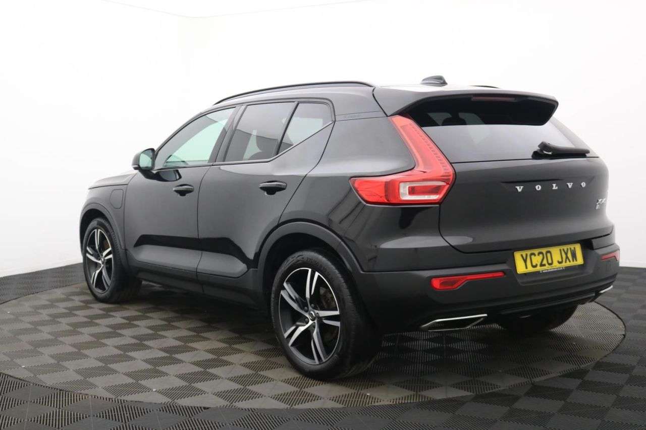 2020 VOLVO XC40 2020 VOLVO XC40