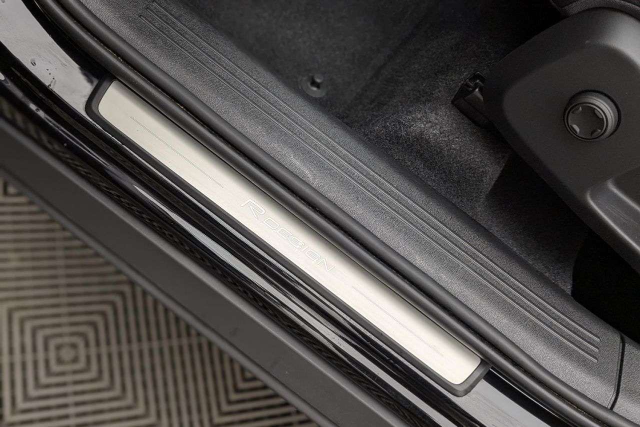 2020 VOLVO XC40 2020 VOLVO XC40