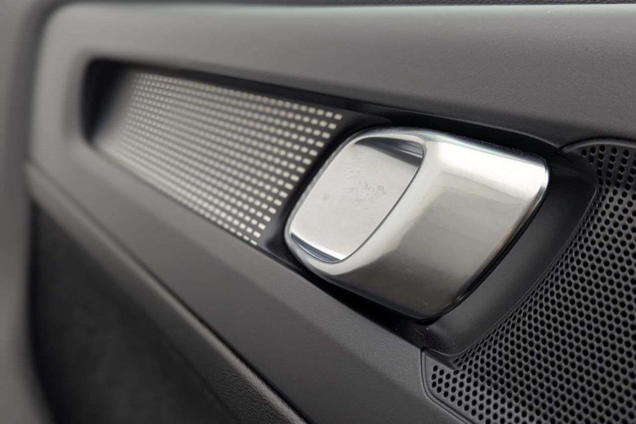 2020 VOLVO XC40 2020 VOLVO XC40