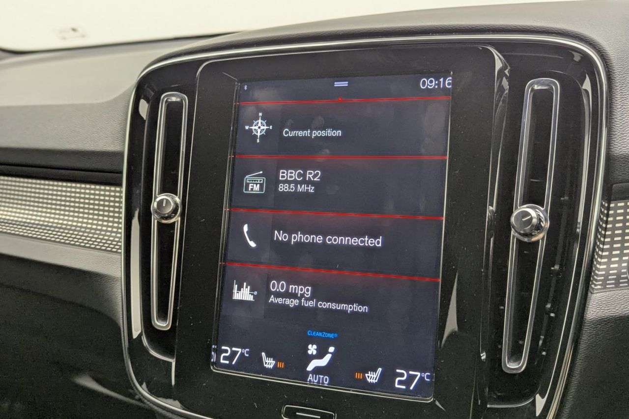 2020 VOLVO XC40 2020 VOLVO XC40