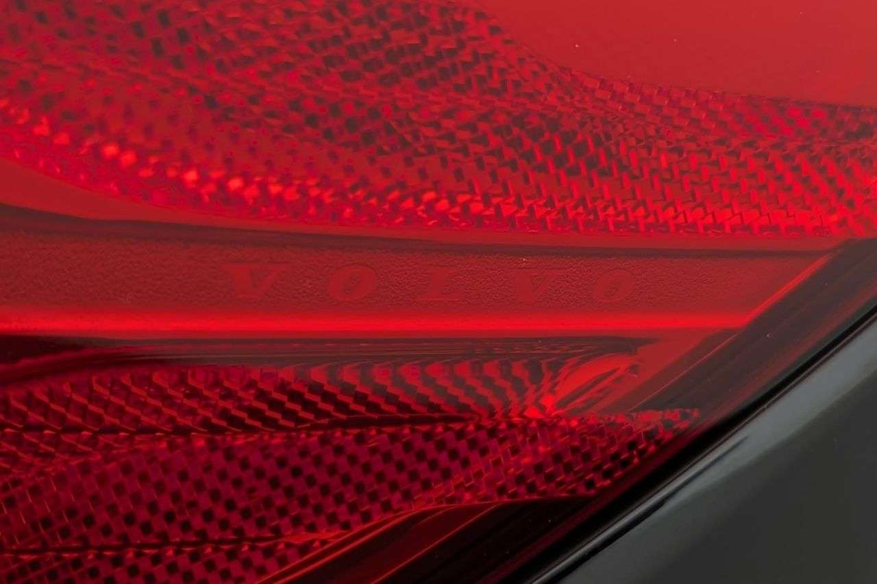 2020 VOLVO XC40 2020 VOLVO XC40