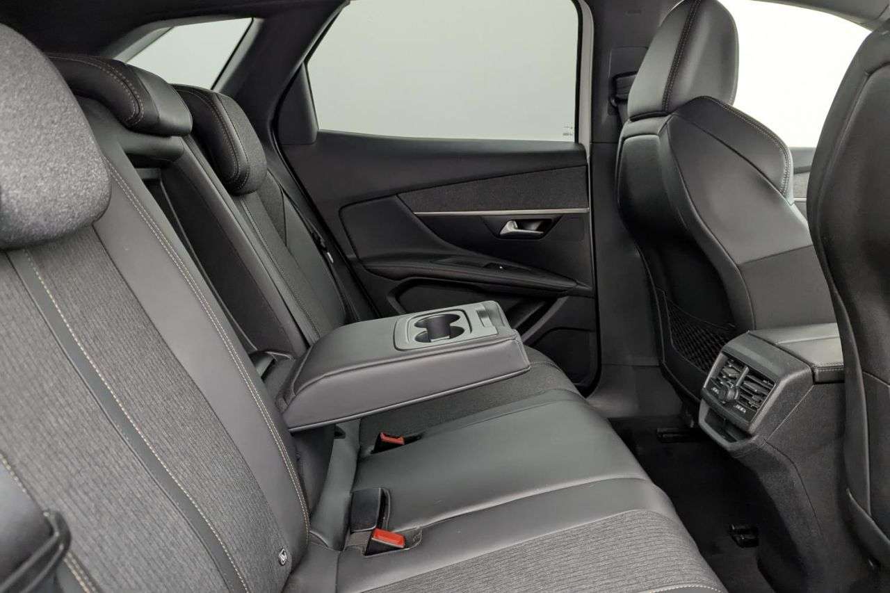 2018 PEUGEOT 3008 2018 PEUGEOT 3008