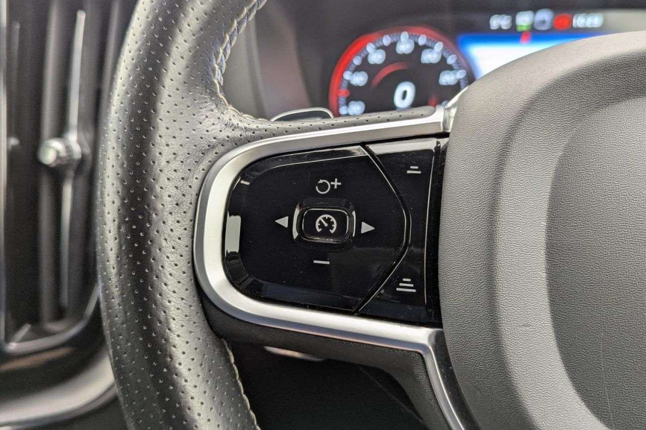 2019 VOLVO XC60 2019 VOLVO XC60