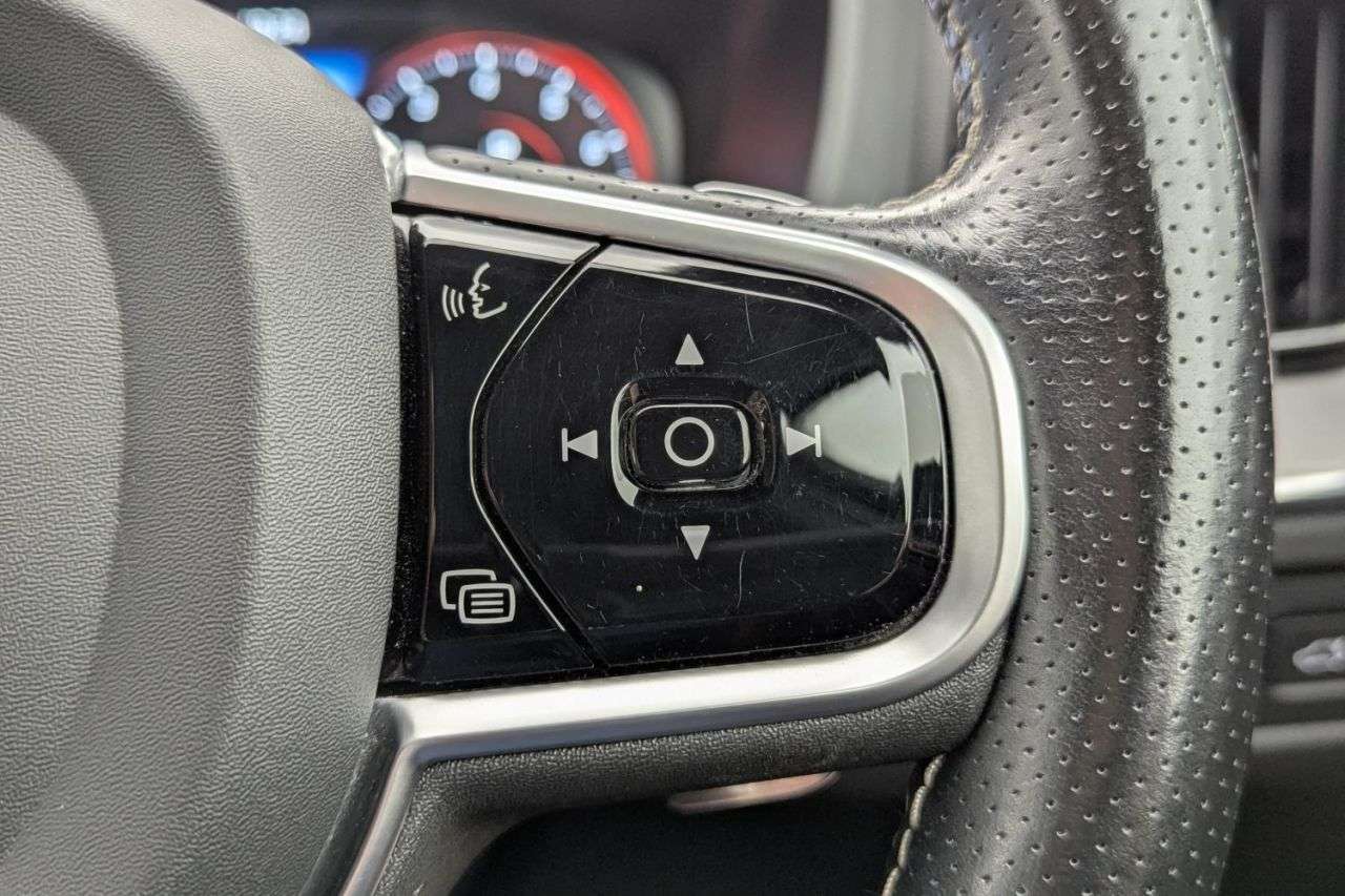 2019 VOLVO XC60 2019 VOLVO XC60