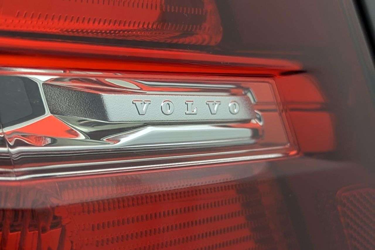 2019 VOLVO XC60 2019 VOLVO XC60