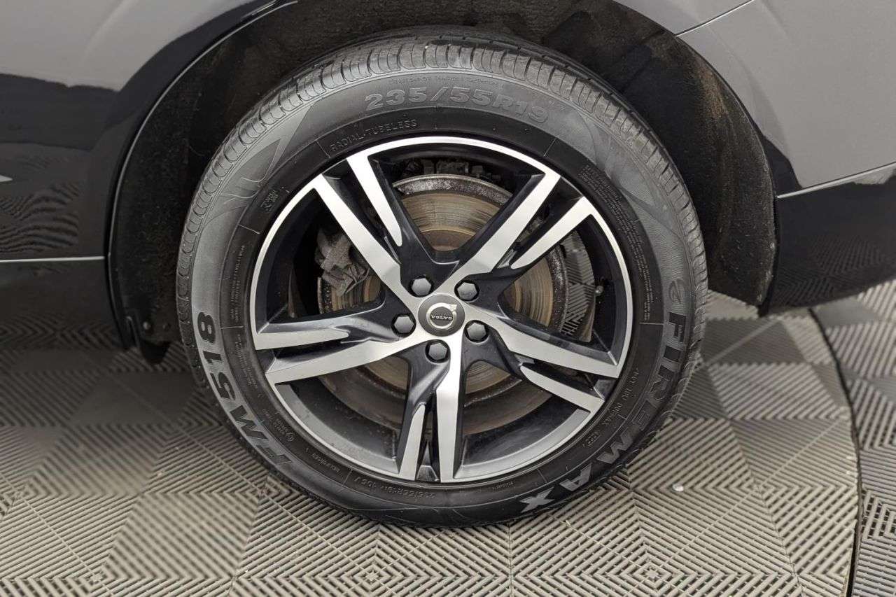 2019 VOLVO XC60 2019 VOLVO XC60