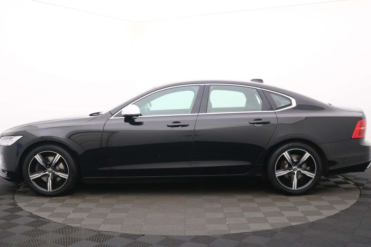 2018 VOLVO S90 2018 VOLVO S90