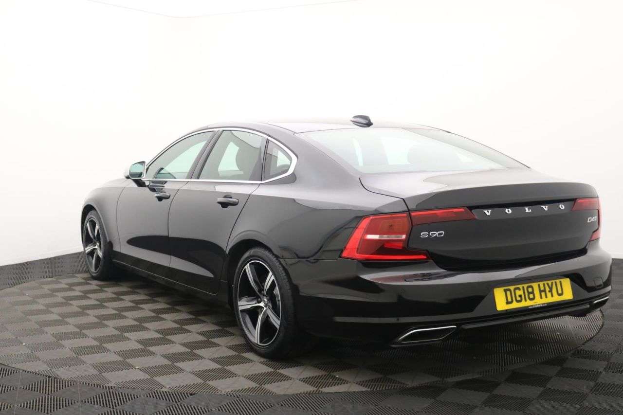 2018 VOLVO S90 2018 VOLVO S90