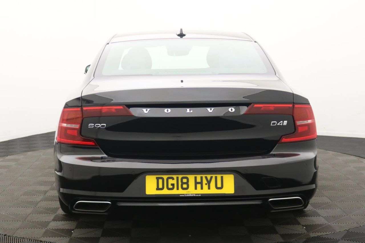 2018 VOLVO S90 2018 VOLVO S90