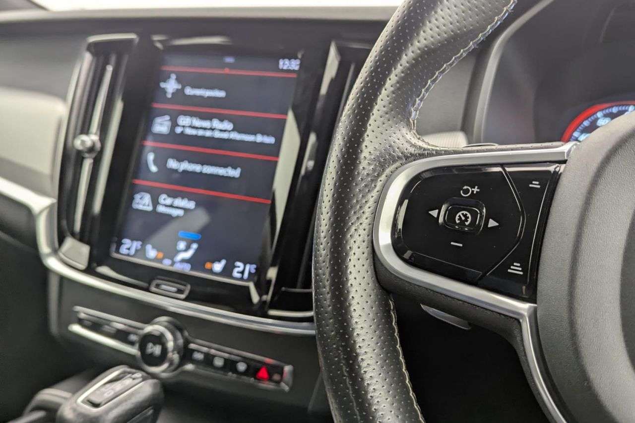 2018 VOLVO S90 2018 VOLVO S90