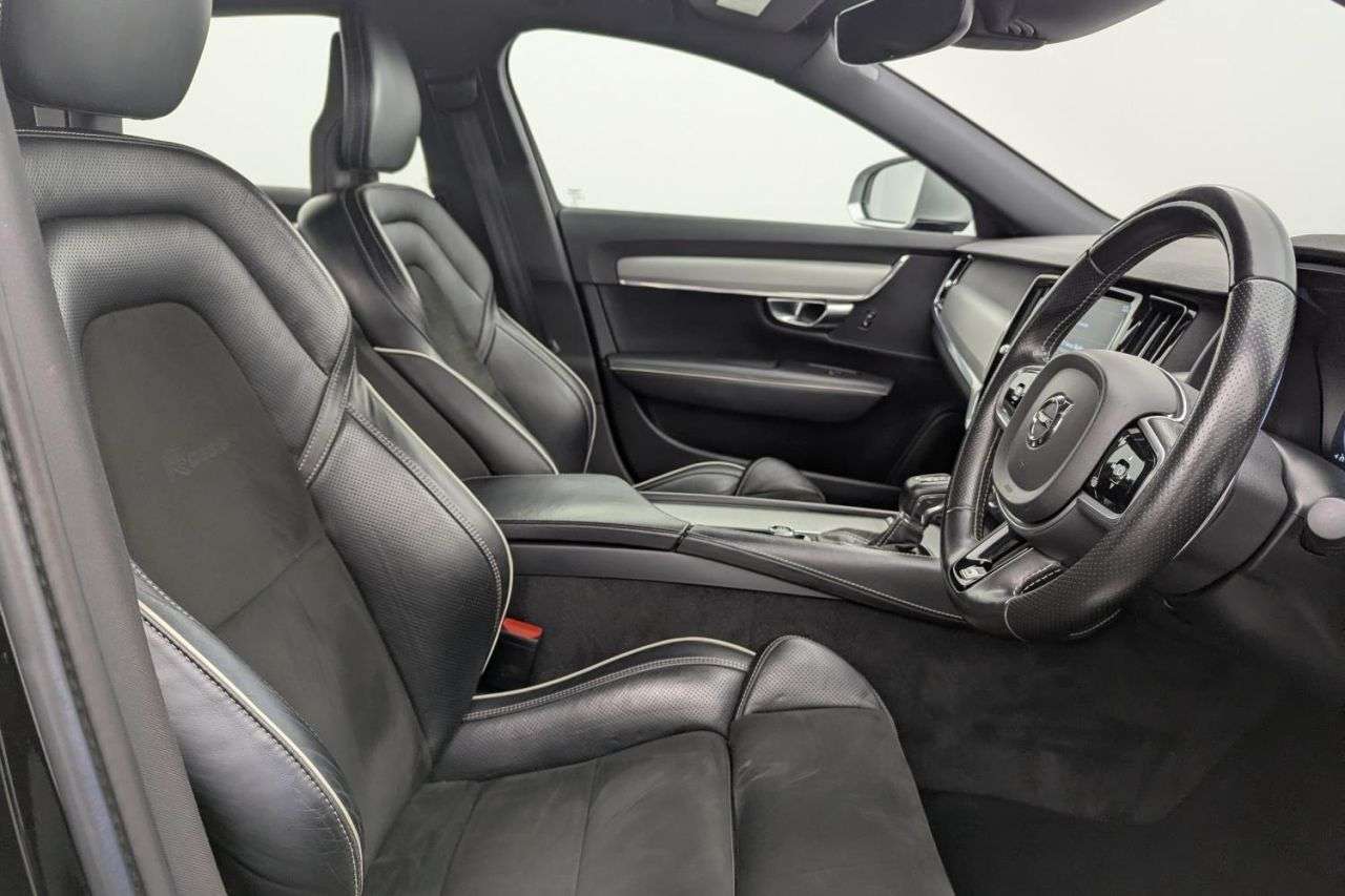 2018 VOLVO S90 2018 VOLVO S90