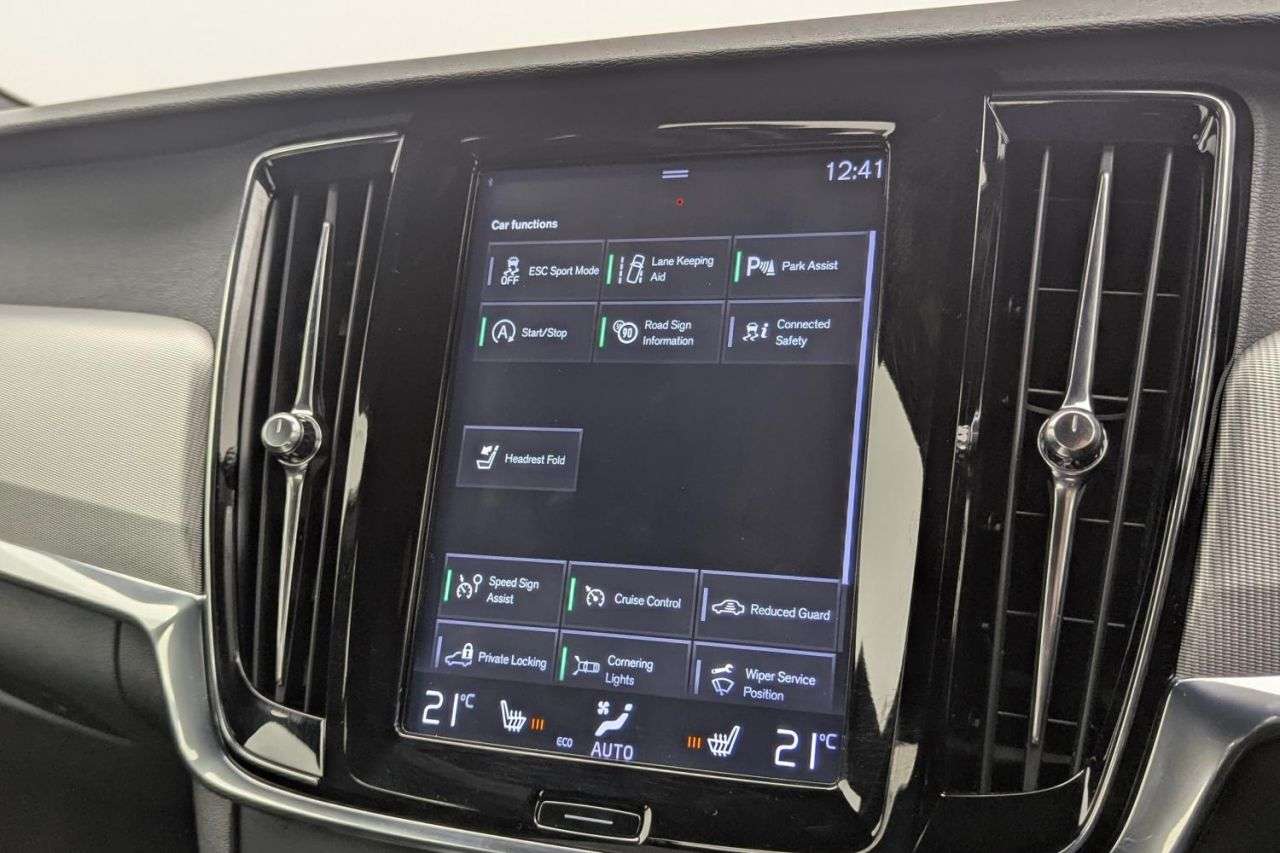 2018 VOLVO S90 2018 VOLVO S90