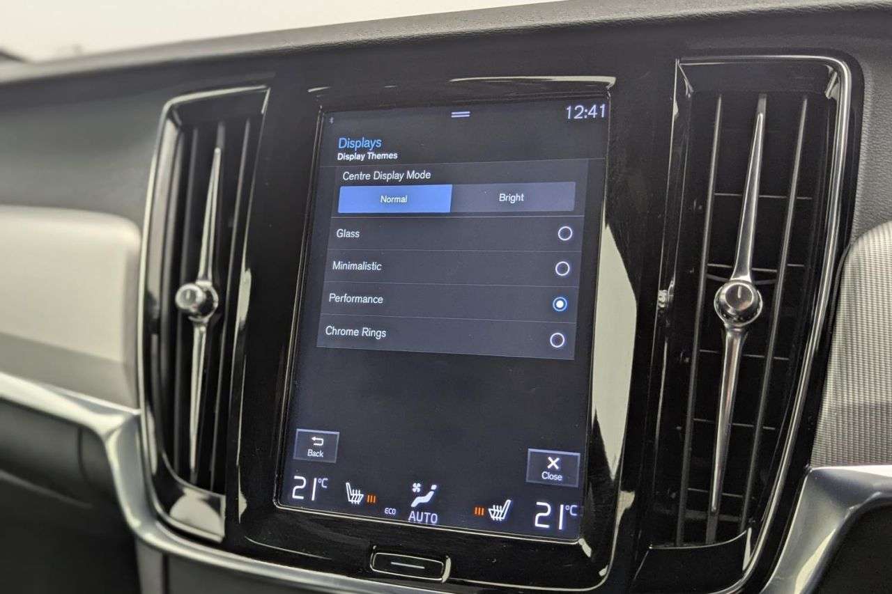 2018 VOLVO S90 2018 VOLVO S90