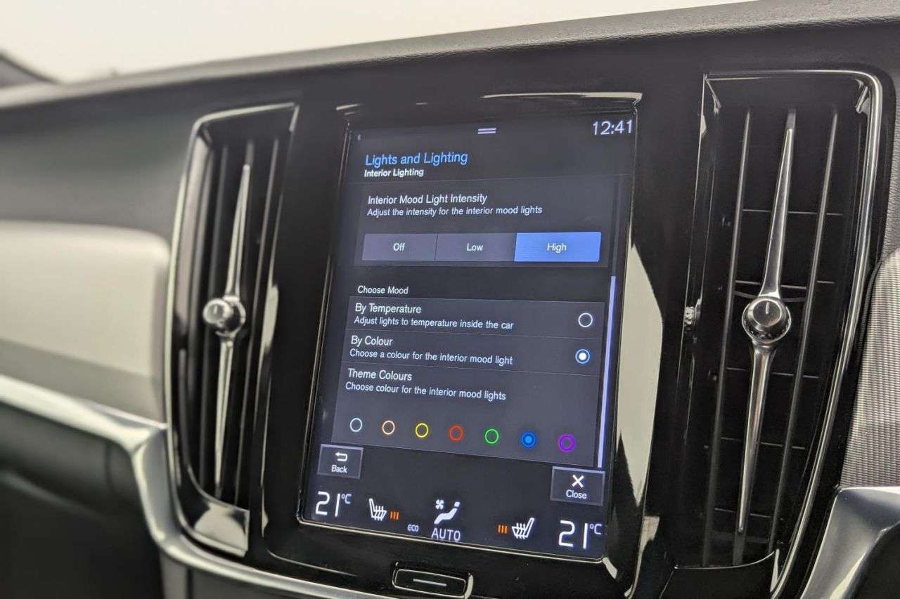 2018 VOLVO S90 2018 VOLVO S90