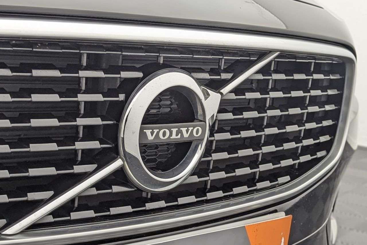 2018 VOLVO S90 2018 VOLVO S90